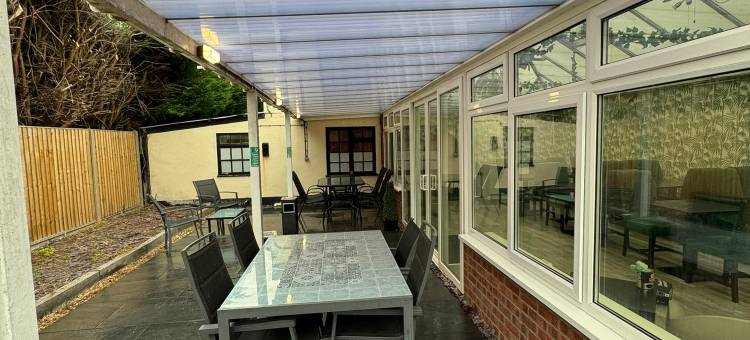 OYO 沃顿氛围酒店(Watton Vibe Hotel)图片