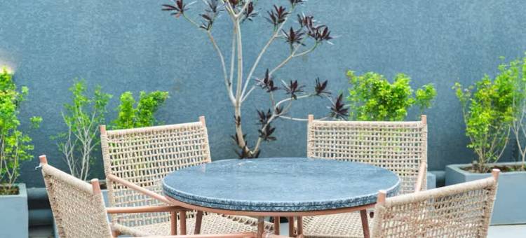 Modern Studio Near Bombay Hospital |Juliet Balcony图片