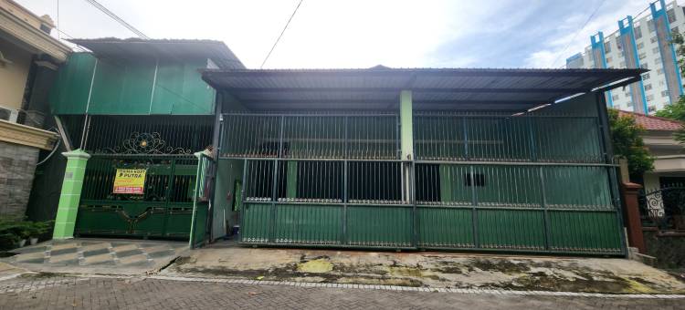 OYO 95107 靠近Ubaya的绿色民宿(OYO 95107 Green Homestay Near Ubaya)图片
