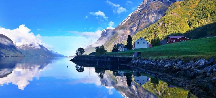Fjordfront Farmhouse | Sauna, Boat & Sunnmøre Alps图片