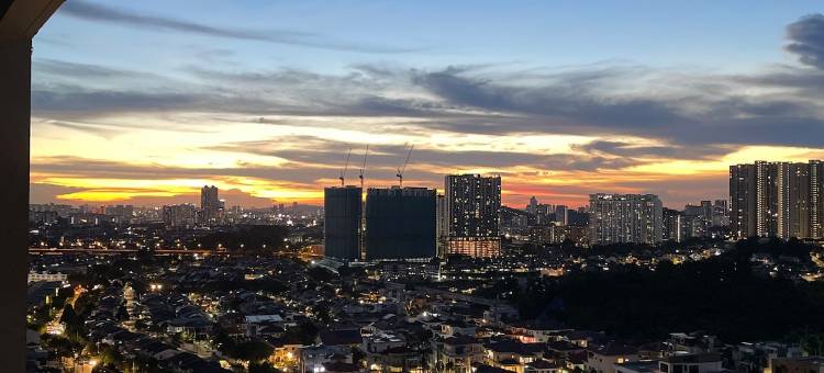 日落民宿套房@马来西亚8th & Stellar高级公寓地区武吉免登演唱会(Sunset View Studio HomeStay @ MRT Sri Petaling KL Malaysia 8th & Stellar Residence)图片