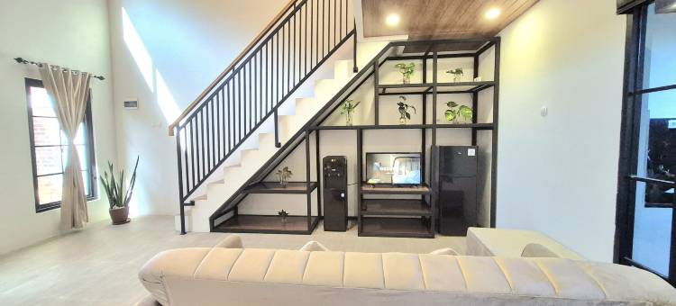 Villa Bangunjiwo by Yustien Homestay (Entire House 4 Beds)图片