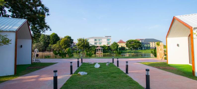 O-Zone机场里维拉小屋(The O-Zone Airport Riviera Lodge)图片