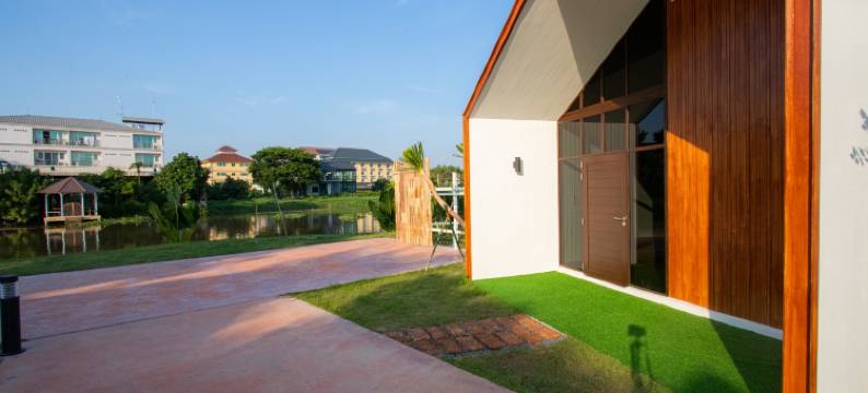 O-Zone机场里维拉小屋(The O-Zone Airport Riviera Lodge)图片