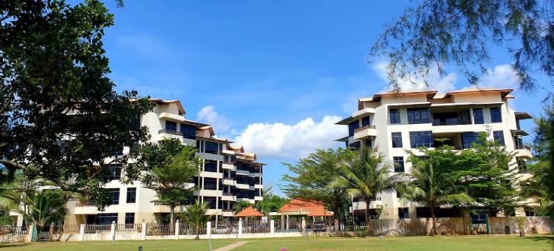 三苏利亚海滩套房公寓(SAMSURIA BEACH SUITE APARTMENTS)图片