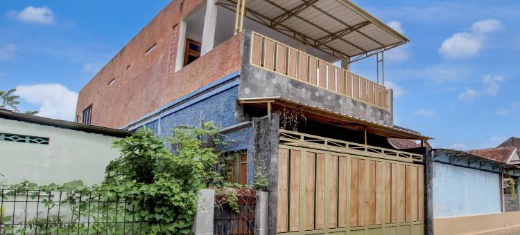 OYO 94920 伊莱亚之家明吉兰(OYO 94920 House Of Elea Minggiran)图片