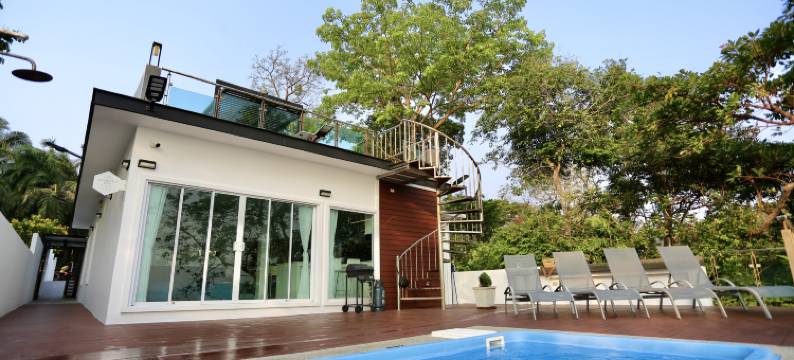 The Munique Cliff House Chumphon - private jacuzzi with beach views图片