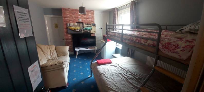 Phoenix Nights Guest House图片