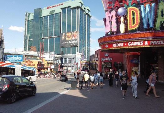 Cozy 1 bedroom 4 mins to fallsHotel Overview