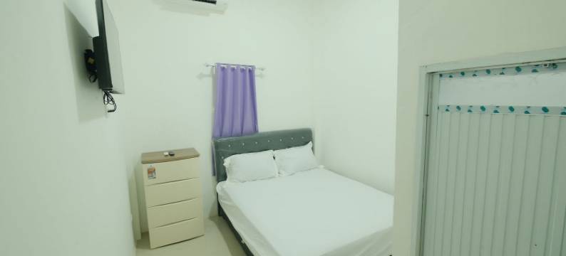 Hotel O Qq Kost 靠近克贝萨兰海滩(Hotel O Qq Kost Near Pantai Kebesaran Beach)图片