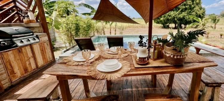 Sundown Farm Stay | Pinewood Villa with Pool图片