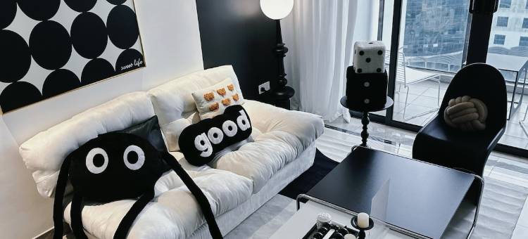 RNF 2Bedroom PS4 And FreeNetflix图片