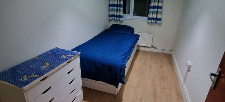 斯努兹登查尔维 – 免费停车，靠近M4 J6(SnoozeDen Chalvey – Free Parking, Near M4 J6)图片