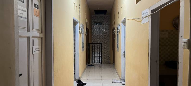 Hotel O Qq Kost 靠近克贝萨兰海滩(Hotel O Qq Kost Near Pantai Kebesaran Beach)图片