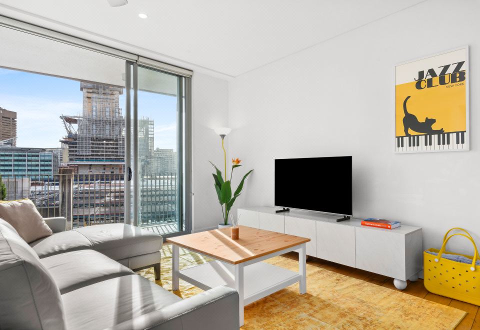 Central luminous 2 beds with balcony & aircon Hotel Overview