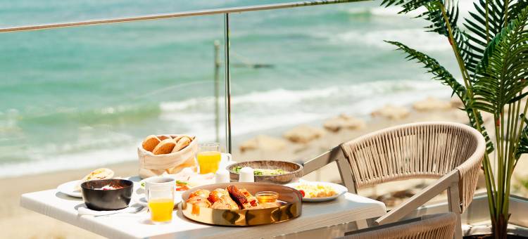 Batis Aero Beachfront Wellbeing Hotel图片