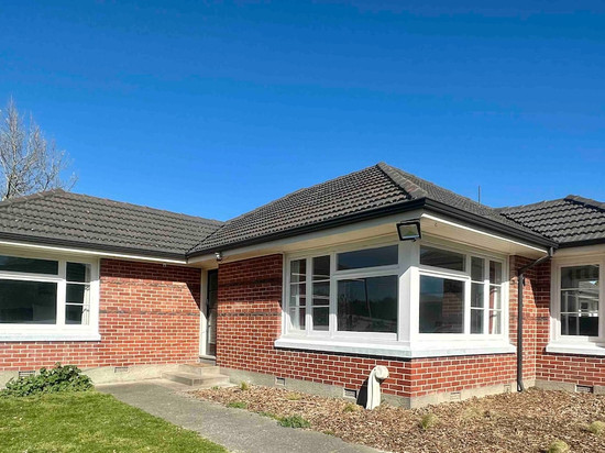 sunny house ( near airport) with 5 bedrooms