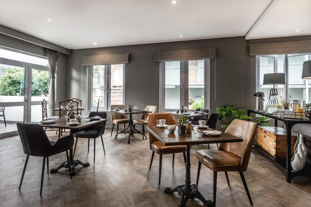 Franschhoek Boutique Hotel - Lion Roars Hotels & LodgesOver view