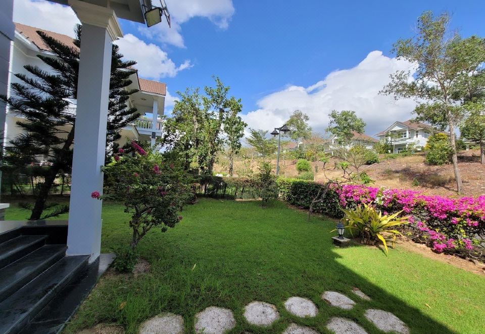 4 bedroom Seafront Soan Villa - Sealinks Mui Ne Hotel Overview