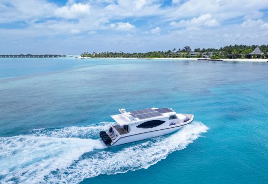 Kuda Villingili Resort Maldives Hotel Overview