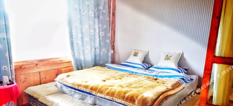 香格里拉花儿别院图片