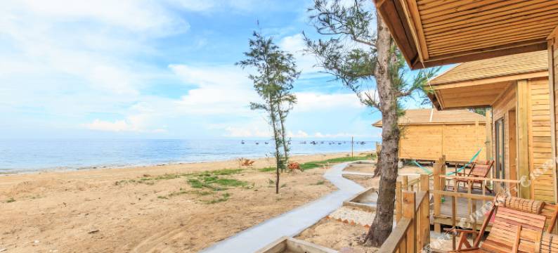 涠洲岛东海岸羽霖木屋图片