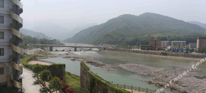 平武龙汇商务酒店(平武汽车站店)图片