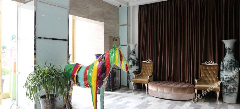 富华时尚酒店(兰州正宁路夜市南关民族风味一条街店)图片