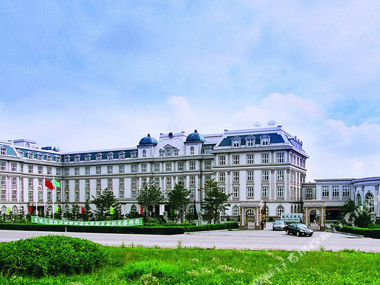 鸡西龙城花园饭店