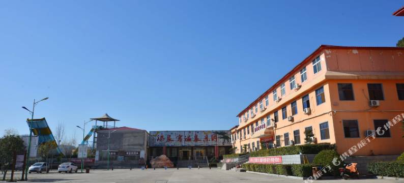 鲁山下汤温泉度假村图片