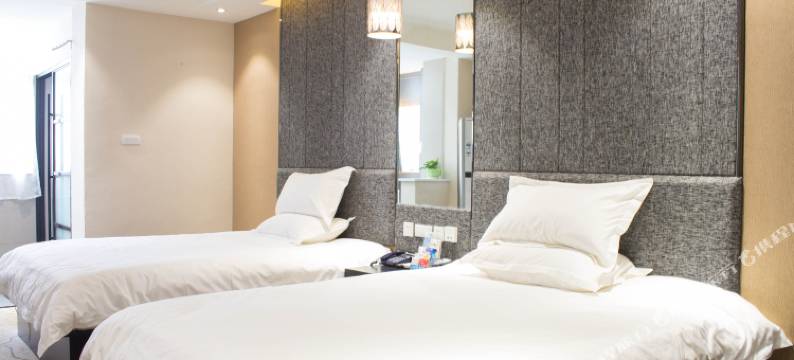 维克城市艺术酒店(新乡万达广场河师大店)图片