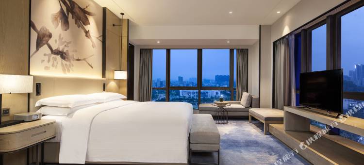 深圳龙华希尔顿逸林酒店图片