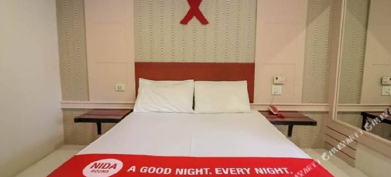 Ratbumrung 273Noenpra奈达客房(Nida Rooms Ratbumrung 273 Noenpra at Little Park Hotel)图片