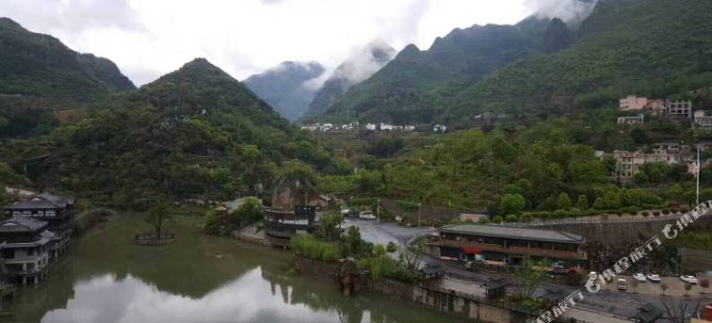 盘县逸然轩商务酒店图片