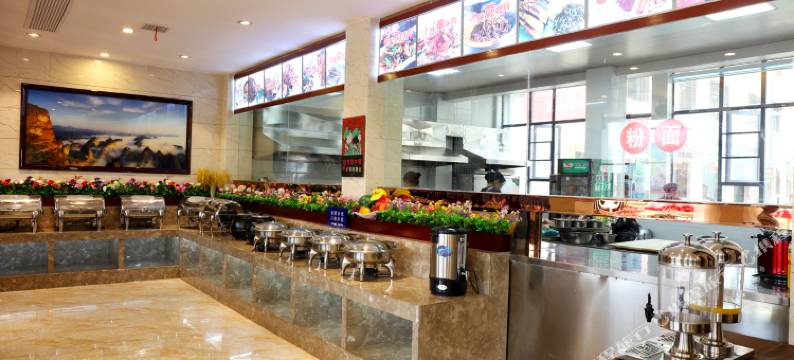 小百花度假酒店(新宁北大门店)图片