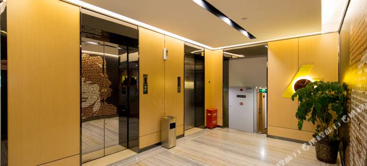 IU酒店(长沙五一大道火车站地铁站店)图片