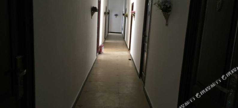 波密通麦轩轩食府客房图片