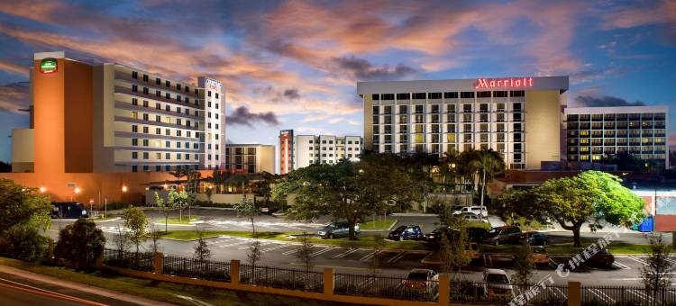 迈阿密机场万怡酒店(Courtyard Miami Airport)图片