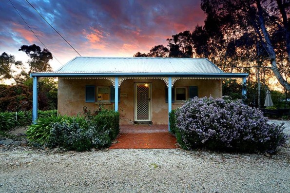Riesling Trail & Clare Valley CottagesOver view