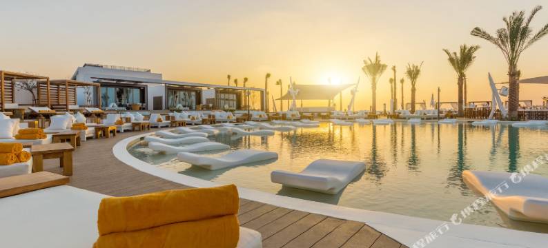 迪拜尼基海滩水疗度假村(Nikki Beach Resort & Spa Dubai)图片