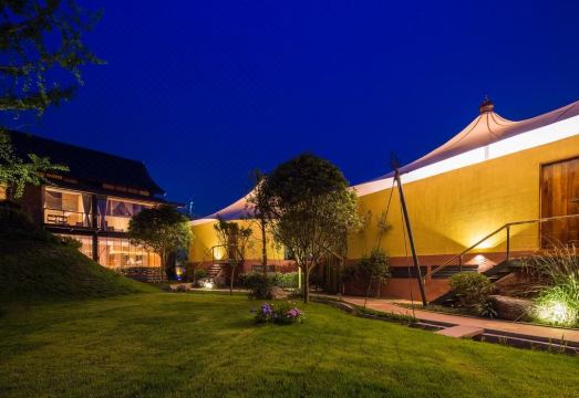 Chengdu Miaoxi Wild Luxury Resort HotelHotel Overview