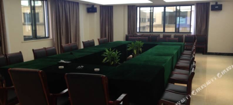 沁源假日酒店(池州高铁站店)图片