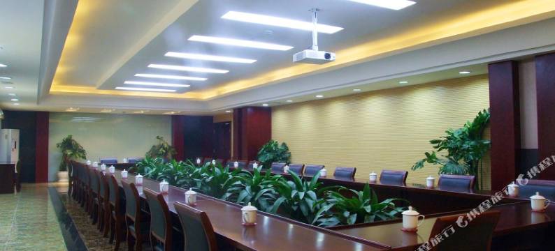 镇江大港新区逸翠园大酒店图片