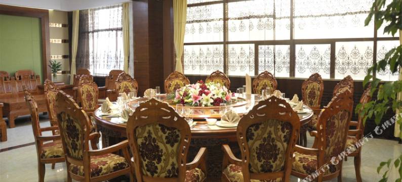 青海豪龙宾馆图片