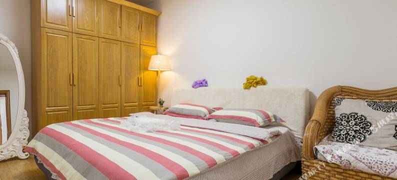 昆明莲花池畔酒店式公寓(教场东路店)图片