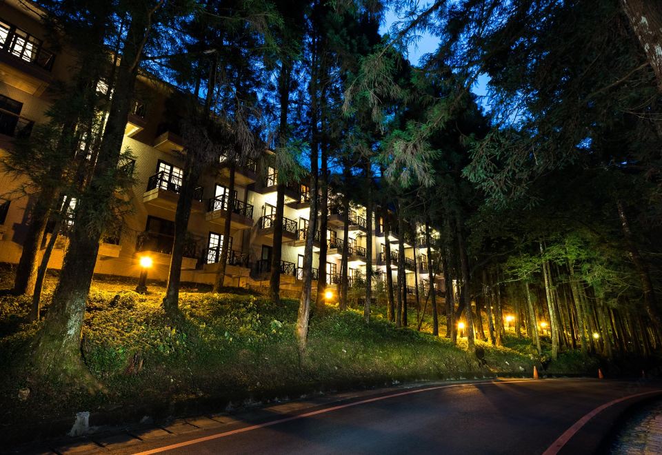 Mingchih Resort Hotel Overview