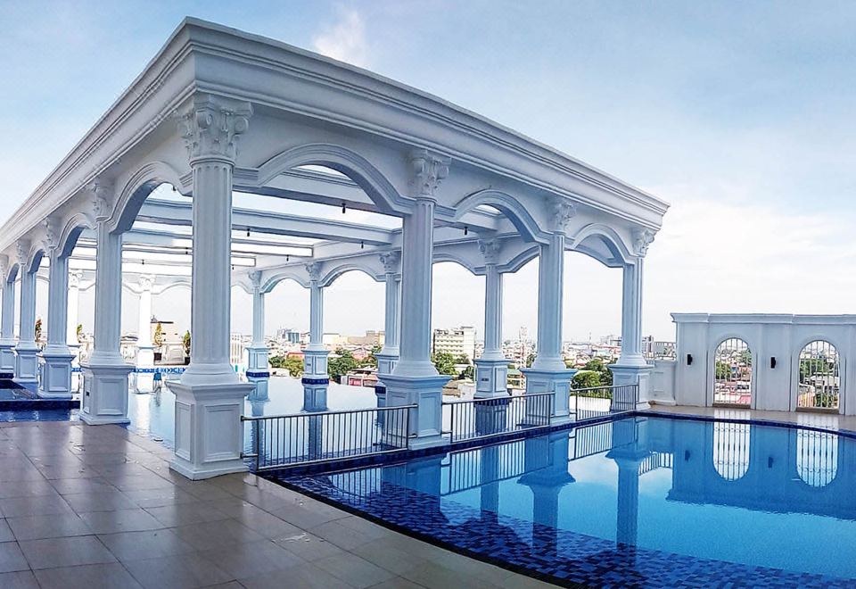 Adimulia Hotel Medan Over view