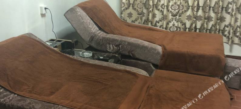 贡嘎凯悦主题酒店图片