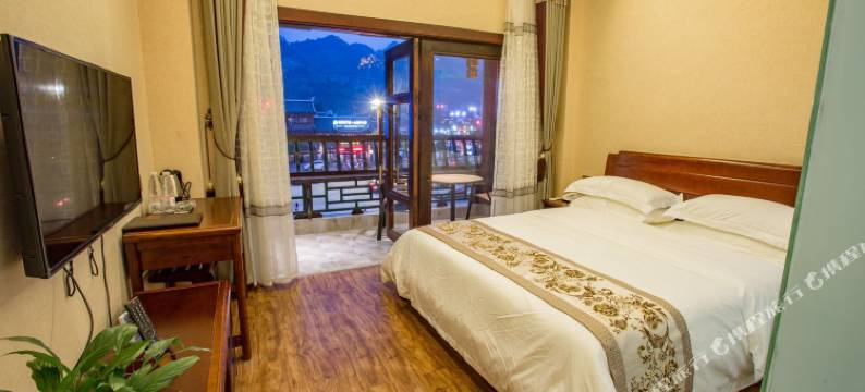 黔南荔波古镇燕津客栈图片