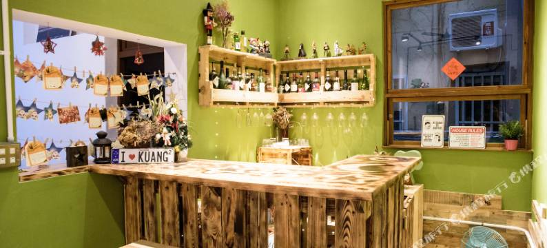 台中框框背包客栈图片